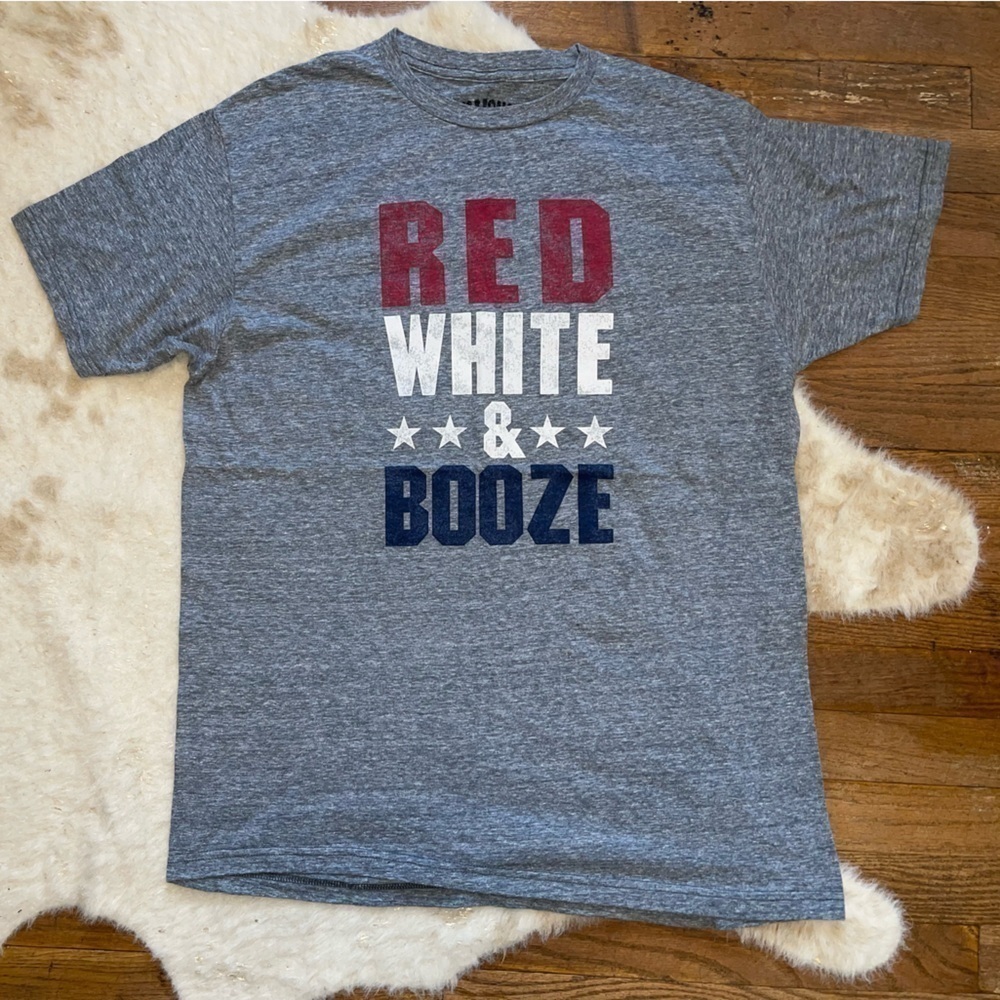 Men’s Chillionaire Dark Gray ‘Red White & Booze’ T-Shirt - Size L, Gently Worn